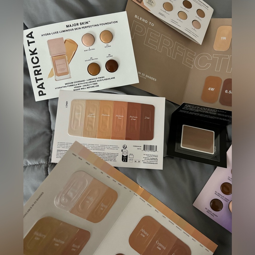 NWT high end sample bundle ! - Picture 4 of 6